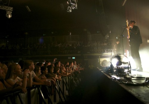 A Look at Major Artists in Madchester Music